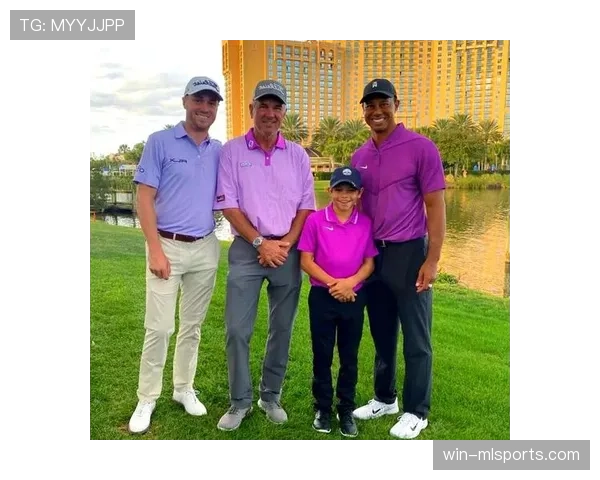 泰格伍兹开豪车出门，搞得邻居都以为明星搬家了？